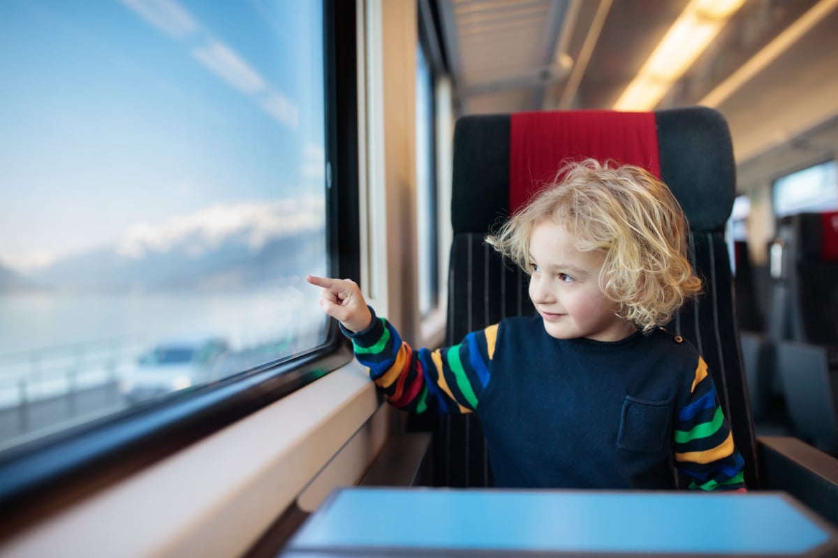 картинки провожая на поезд детские